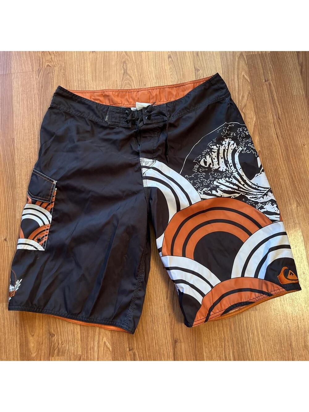 Vintage 90sy2k quicksilver swim shorts | size 34